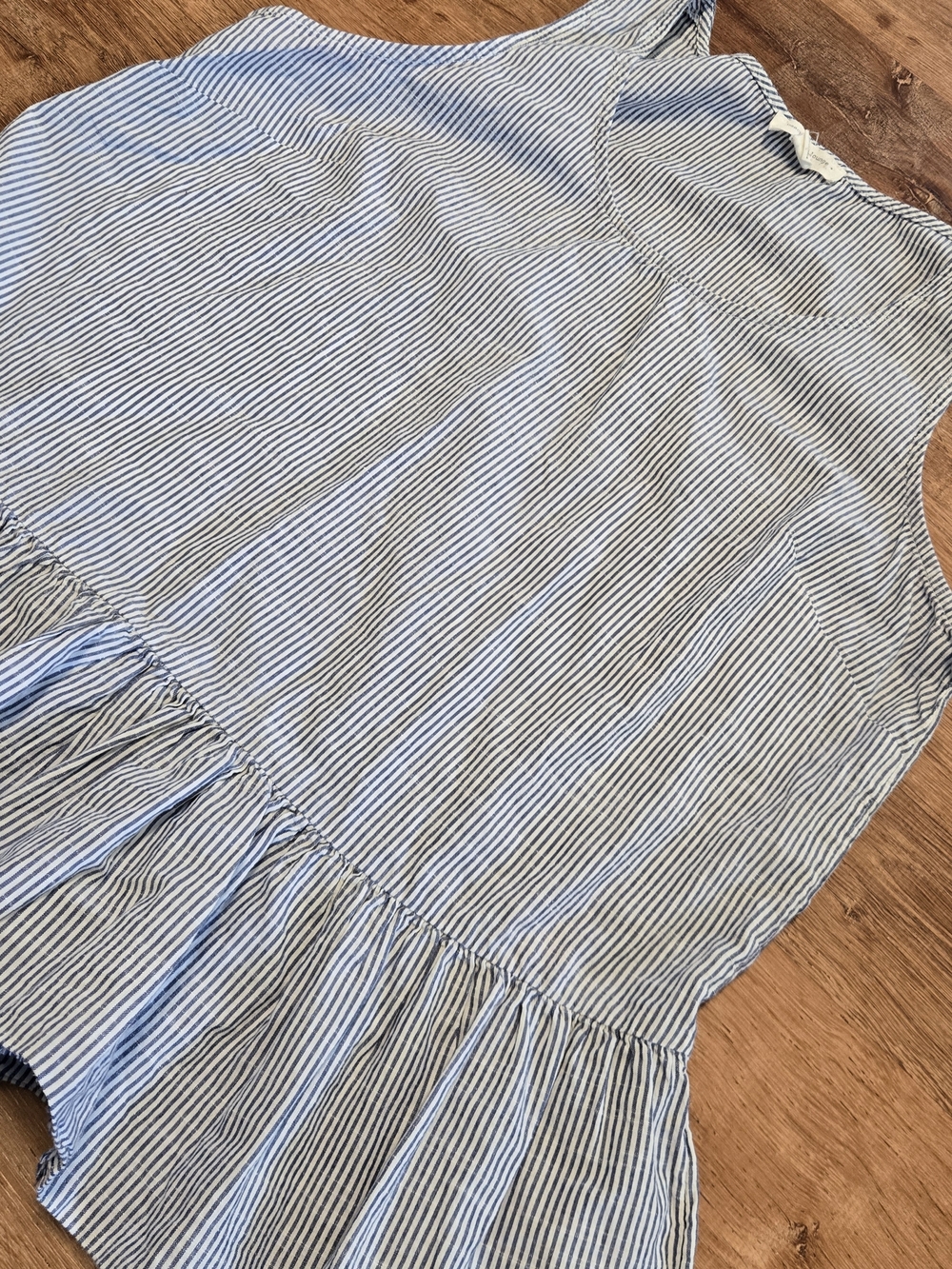 beachlunchlounge Blue and White Striped Ruffle Hem Tank Top Large - Picture 2 of 6